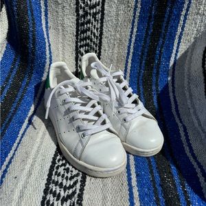 Adidas Stan smith size 5.5y youth